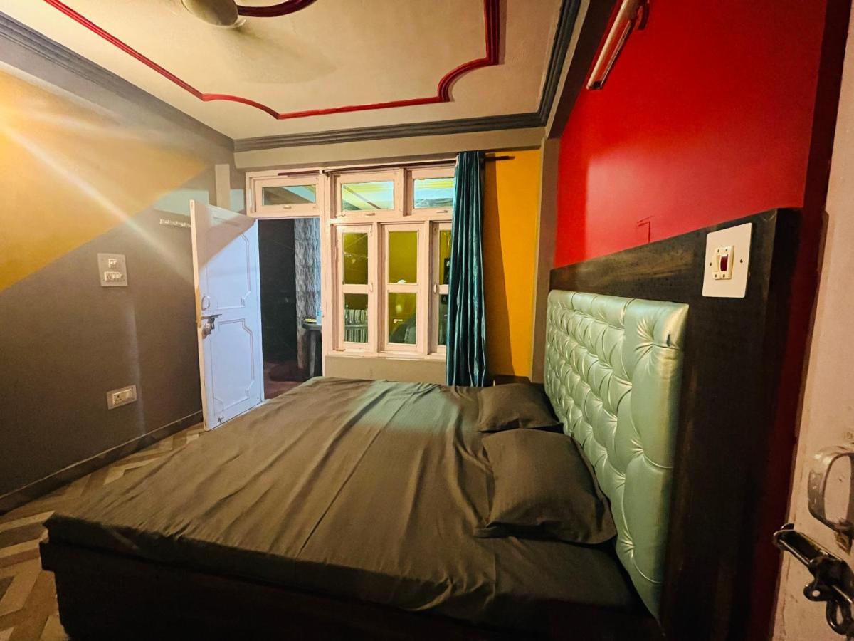 Shanti Cafe & Hostels Kasol Ngoại thất bức ảnh