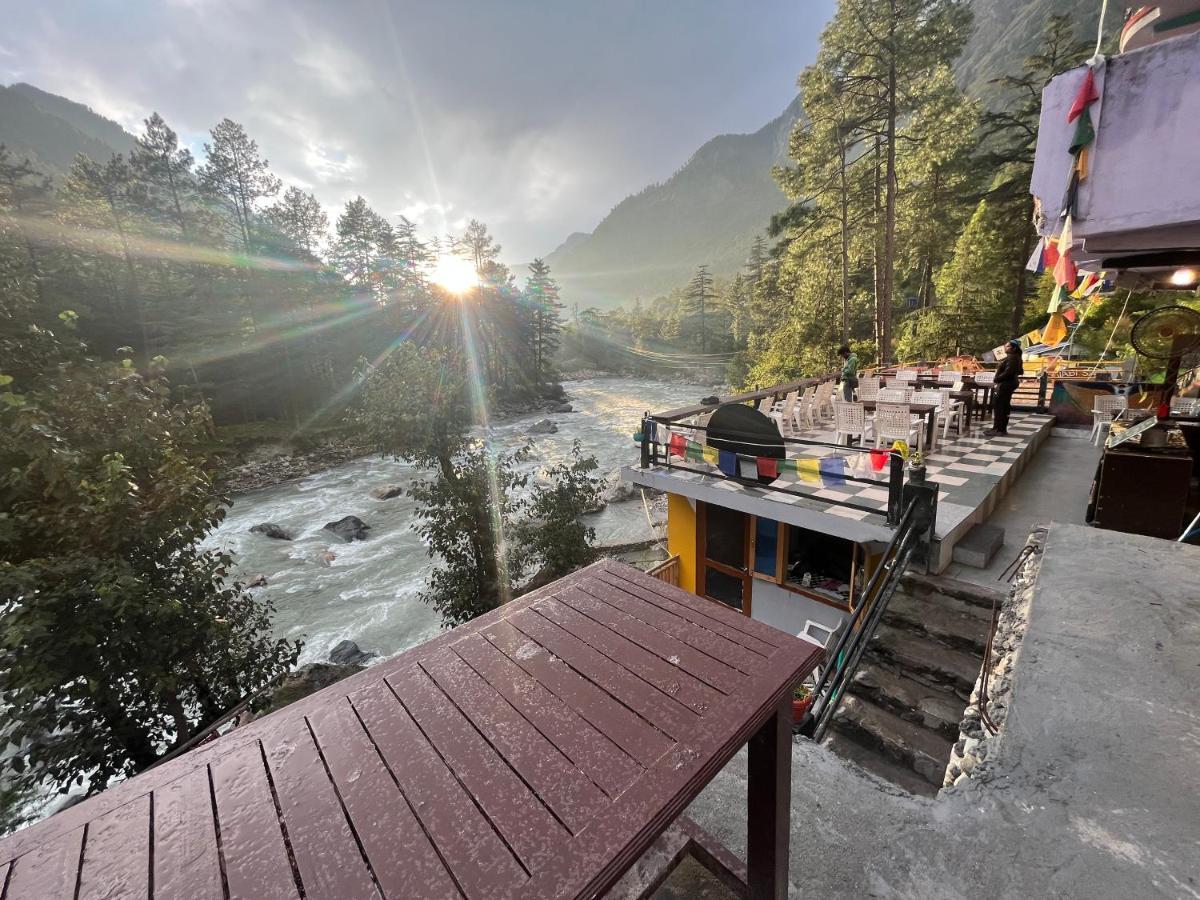 Shanti Cafe & Hostels Kasol Ngoại thất bức ảnh