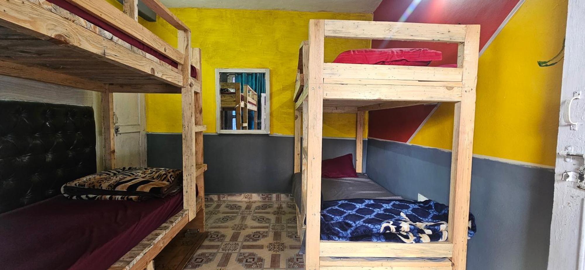 Shanti Cafe & Hostels Kasol Ngoại thất bức ảnh