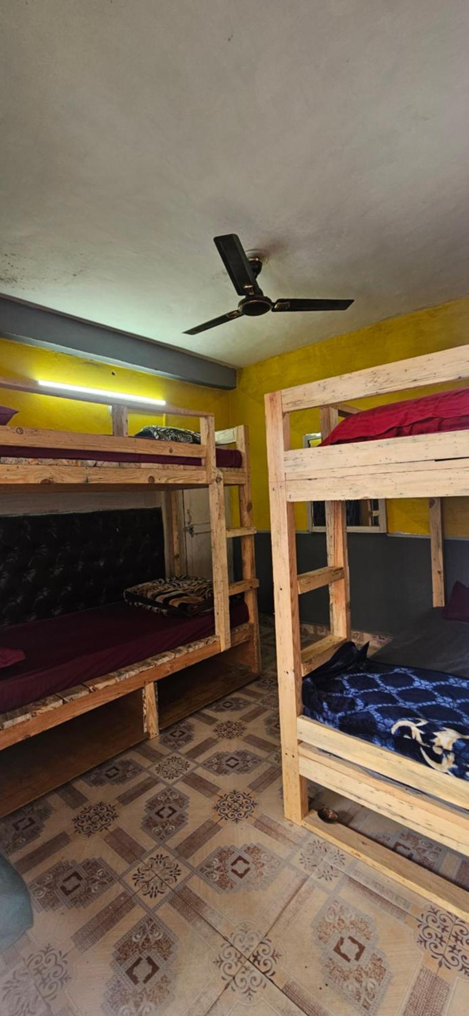 Shanti Cafe & Hostels Kasol Ngoại thất bức ảnh